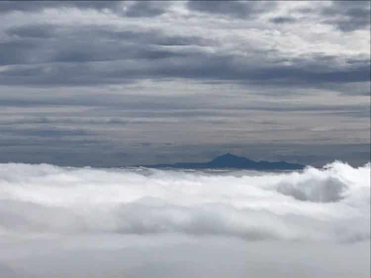Blick auf den Teide Über den Wolken des Roque Niquiomo